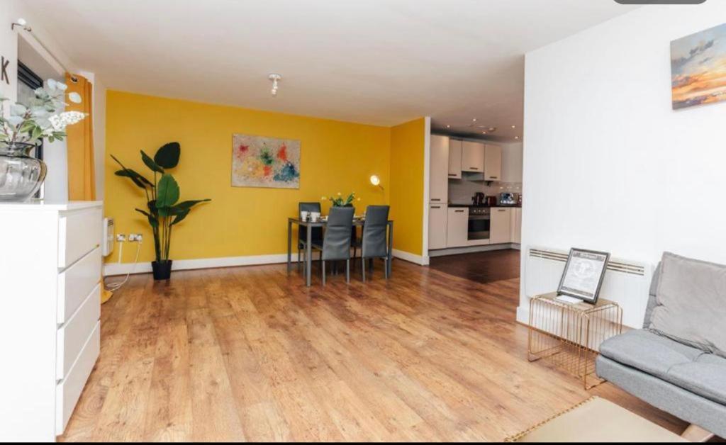 Sl Luxury 2 Bed Broad St Home Birmingham Esterno foto